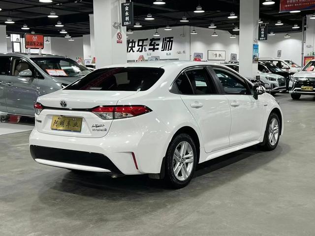 Toyota Corolla 2022, фото 9