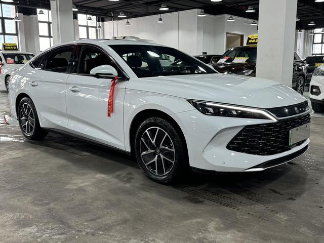 BYD Qin L DM 2024, фото 3
