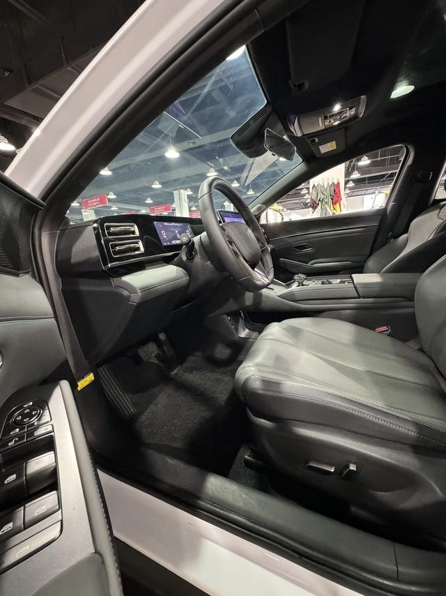 BYD Qin L DM 2024, фото 4