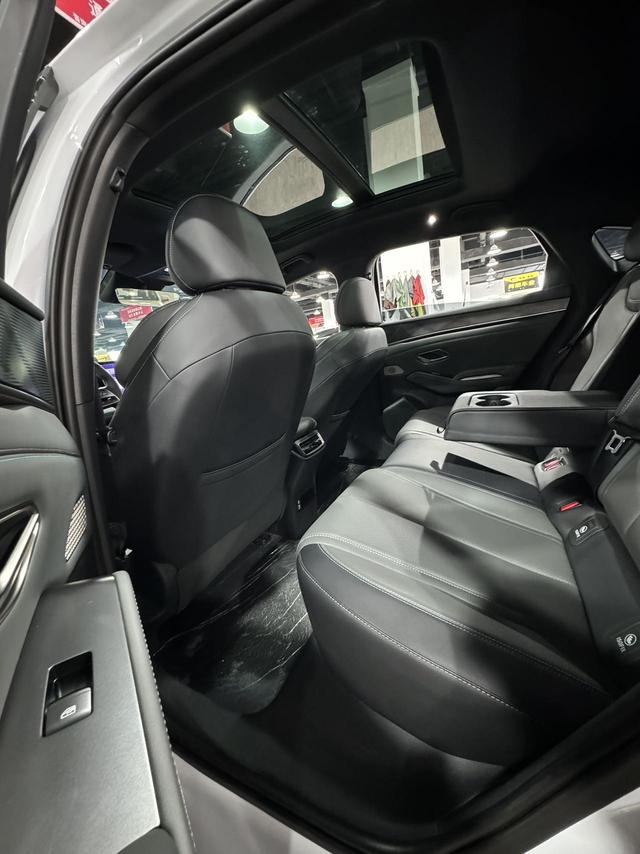 BYD Qin L DM 2024, фото 6