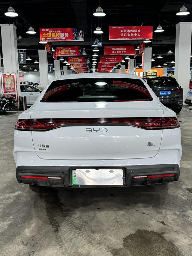 BYD Qin L DM 2024, фото 8
