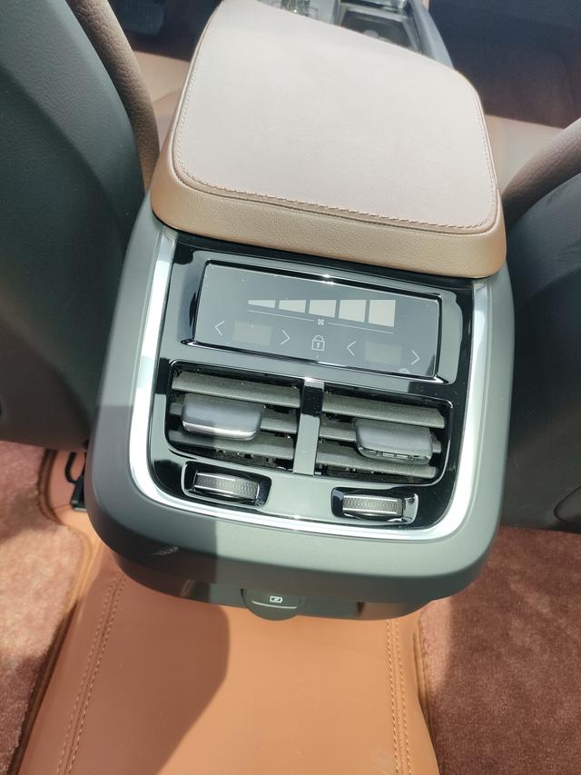 Volvo V90 2024, фото 14