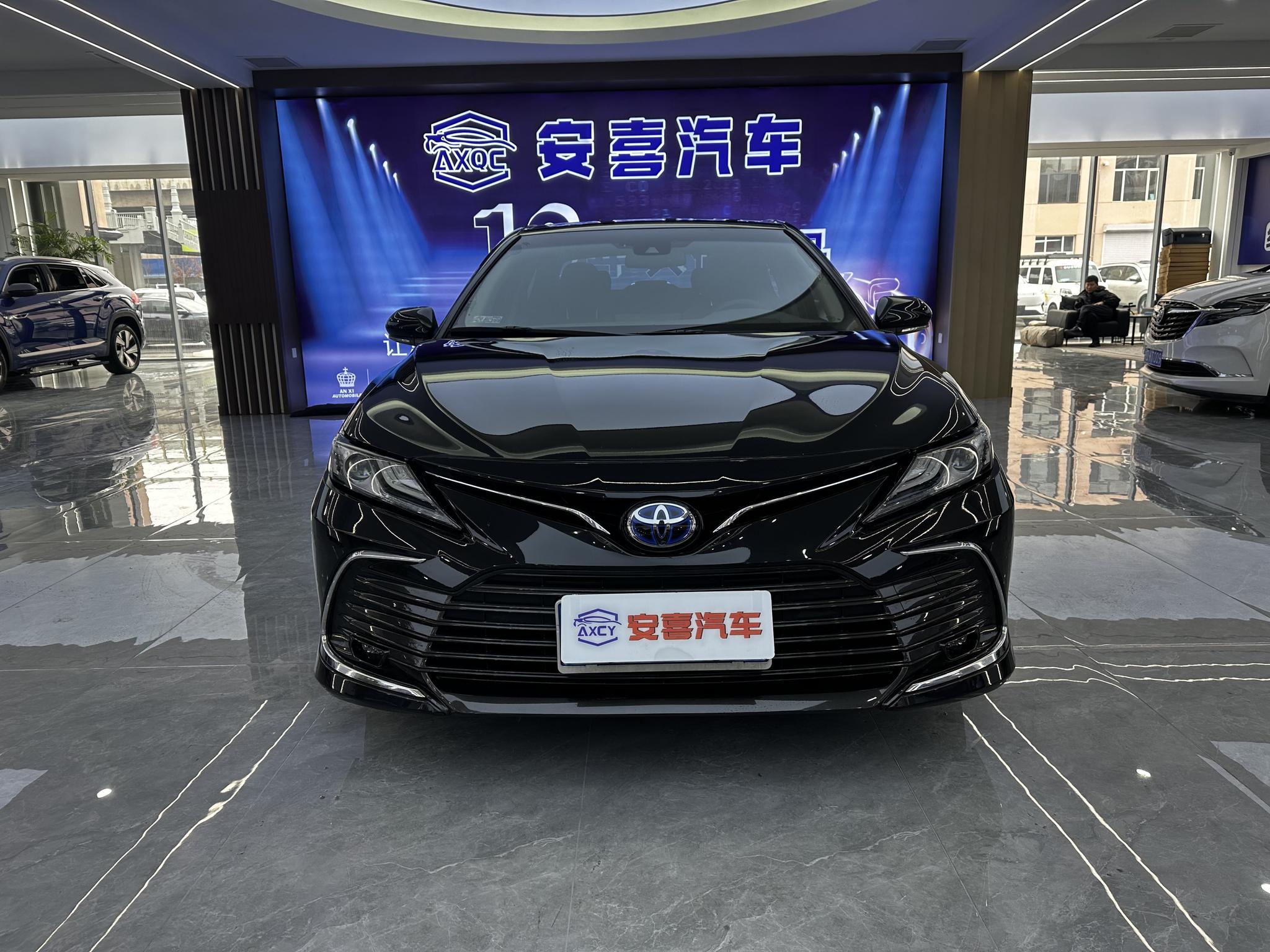 Toyota Camry 2021, фото 16