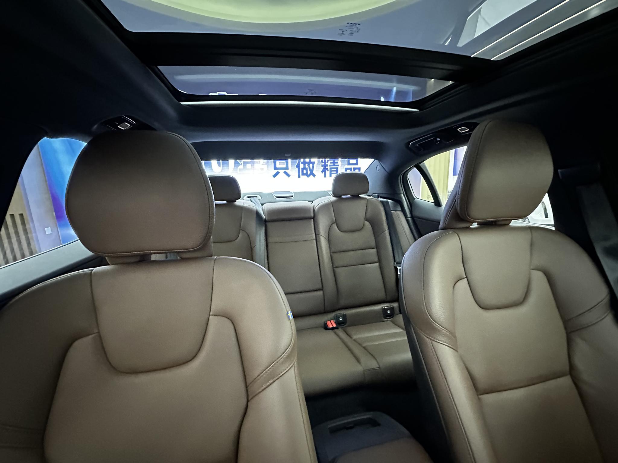 Volvo S60 2023, фото 17