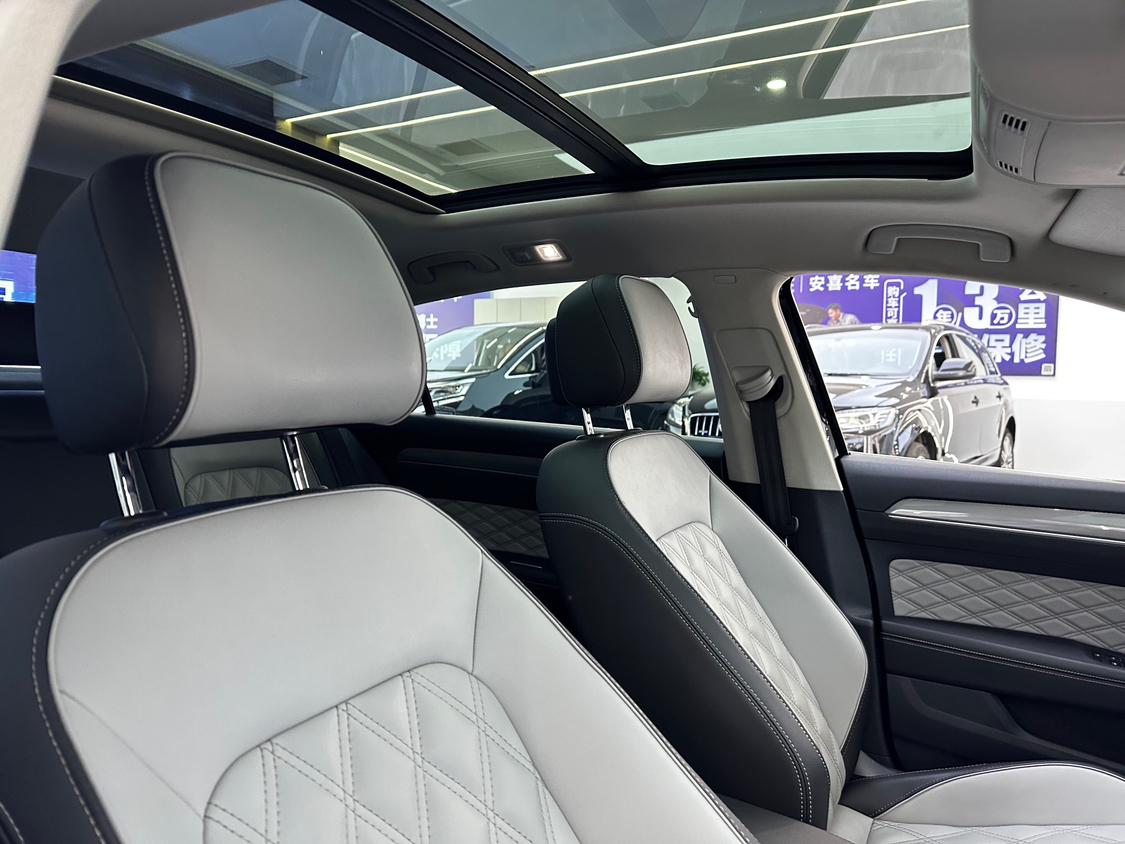 Volkswagen Passat 2023, фото 16
