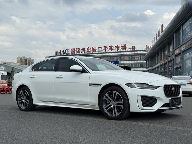 Jaguar XEL 2024, фото 2