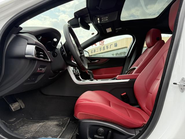 Jaguar XEL 2024, фото 8