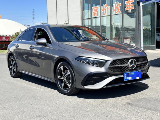 Mercedes-Benz A-Class 2023, фото 3