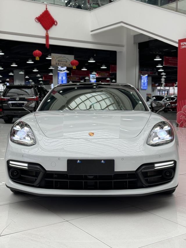 Porsche Panamera 2023, фото 2