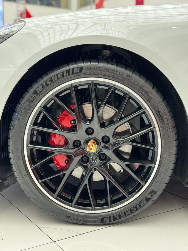 Porsche Panamera 2023, фото 4