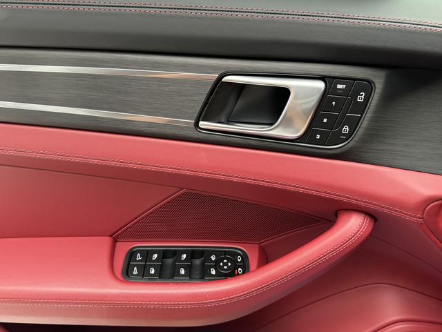 Porsche Panamera 2023, фото 6