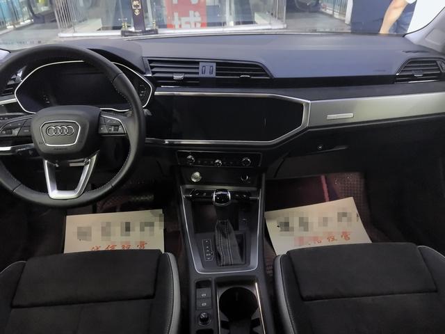 Audi Q3 2021, фото 2