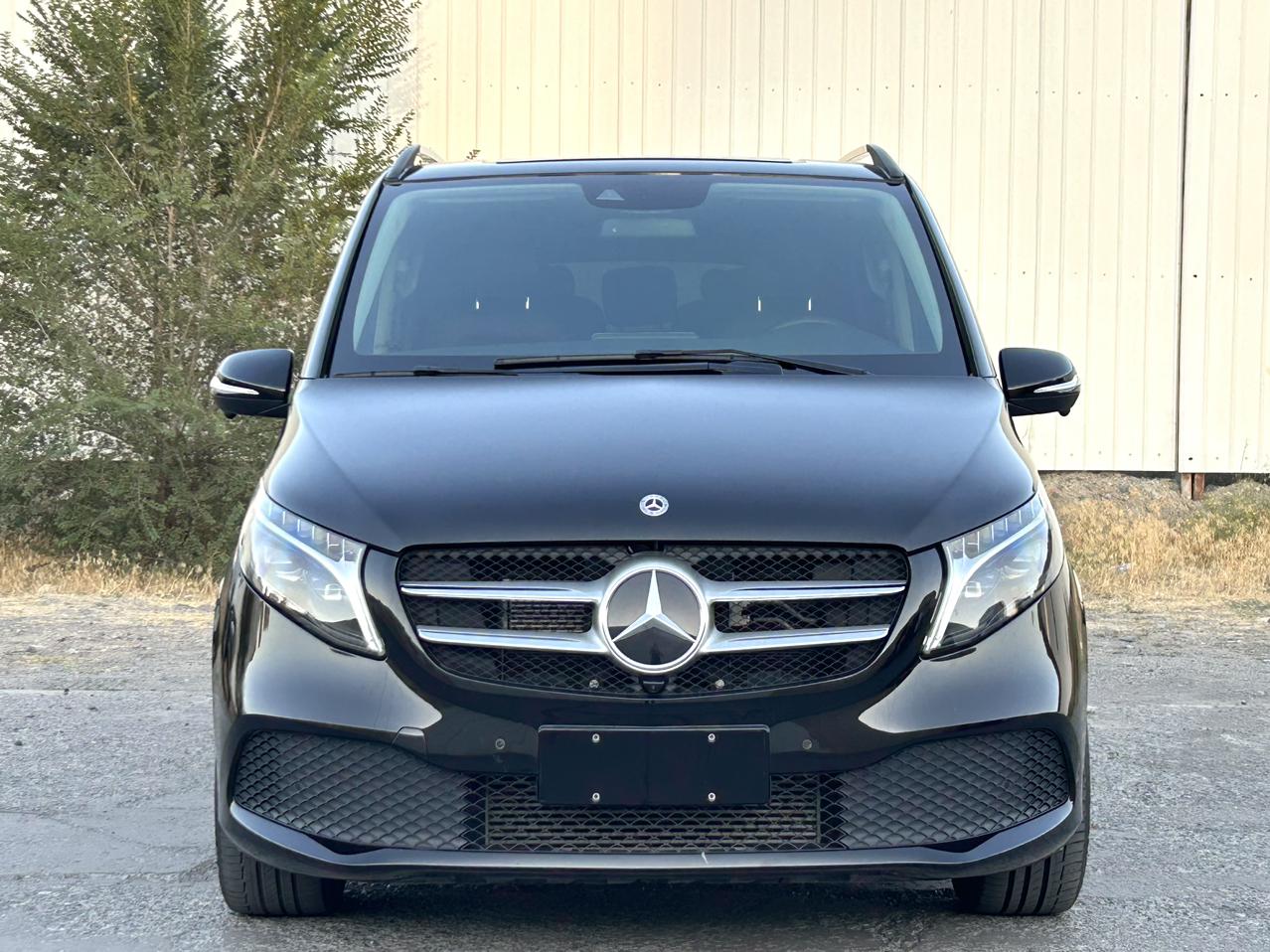 Mercedes-Benz V-Class 2022, фото 2