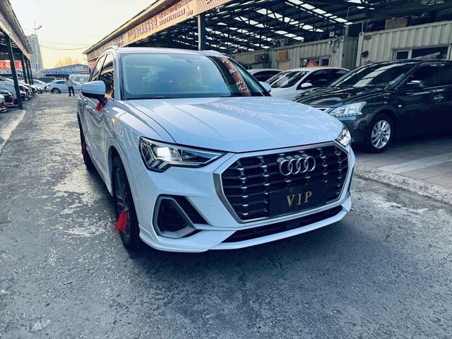Audi Q3 2021, фото 3
