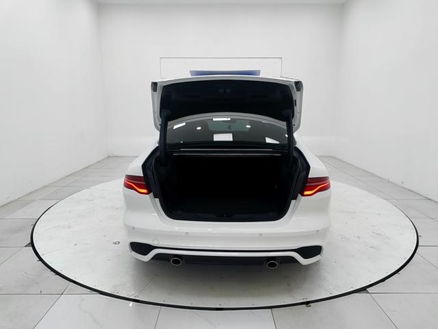 Jaguar XEL 2024, фото 15