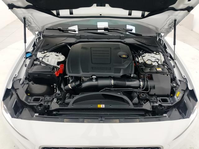 Jaguar XEL 2024, фото 17