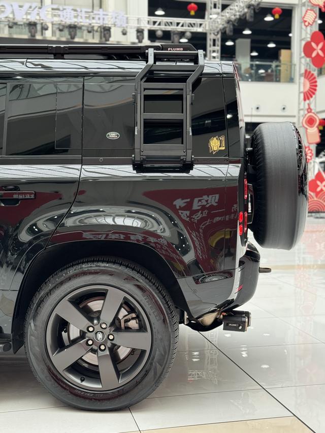 Land Rover Defender 2023, фото 14