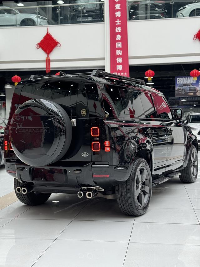 Land Rover Defender 2023, фото 15