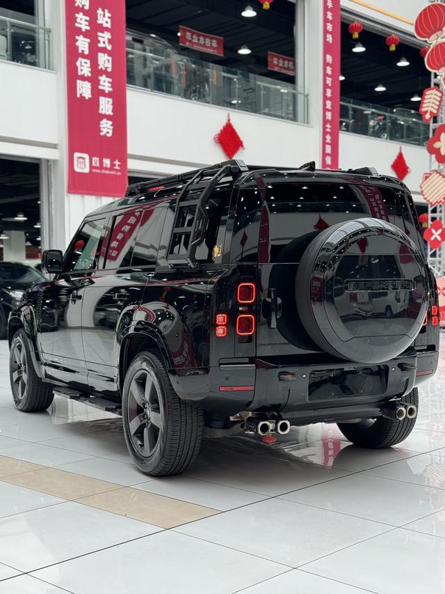 Land Rover Defender 2023, фото 17