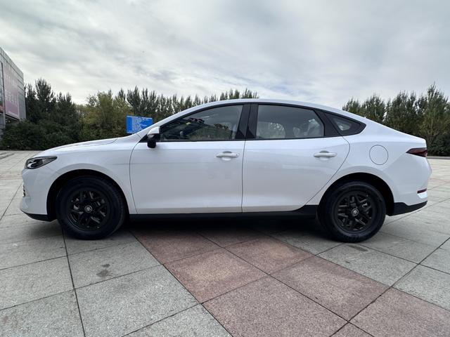 BYD Qin PLUS 2025, фото 3