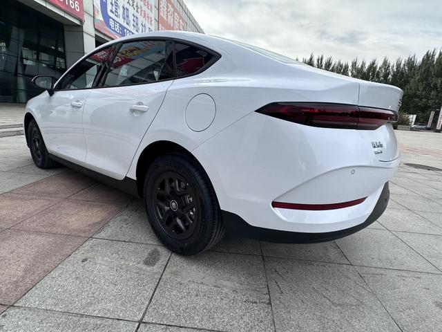 BYD Qin PLUS 2025, фото 4