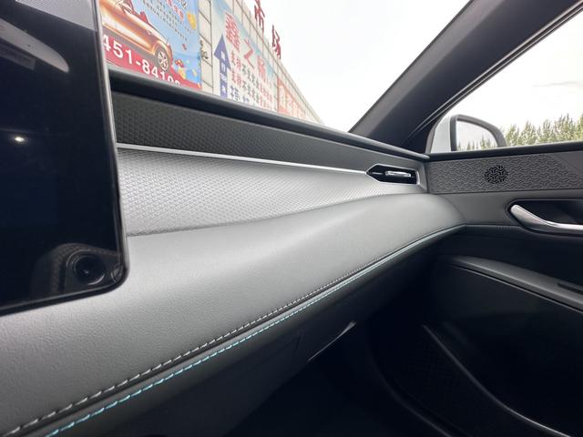 BYD Qin PLUS 2025, фото 12