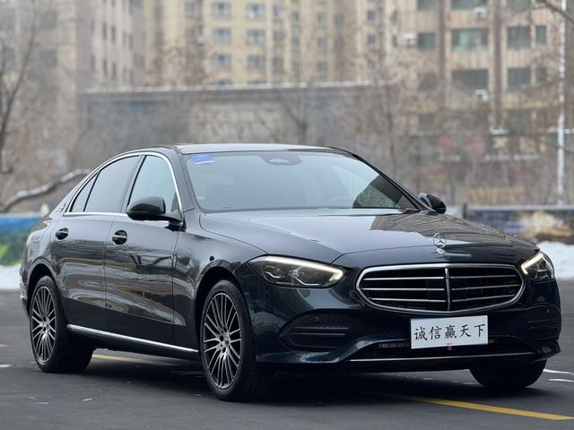 Mercedes-Benz C-Class 2023, фото 3