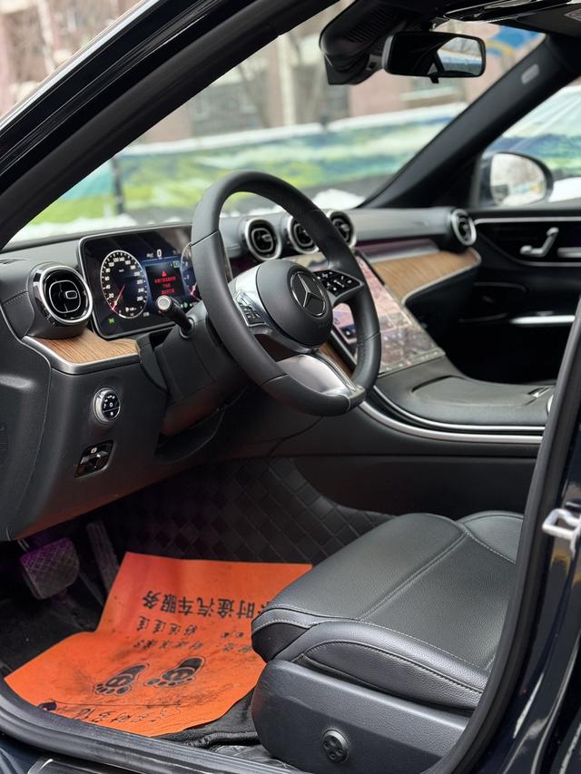 Mercedes-Benz C-Class 2023, фото 4