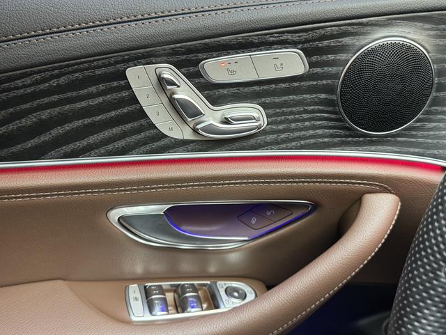 Mercedes-Benz E-Class 2023, фото 5