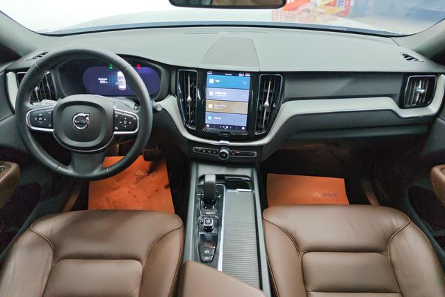 Volvo XC60 2023, фото 14