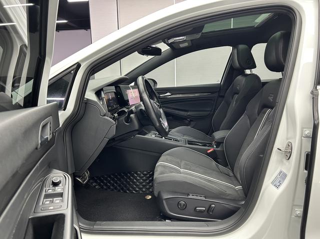 Volkswagen Golf 2023, фото 9
