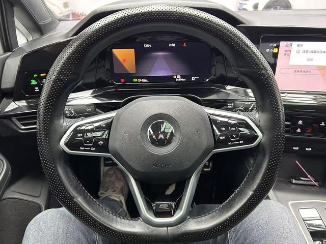 Volkswagen Golf 2023, фото 12