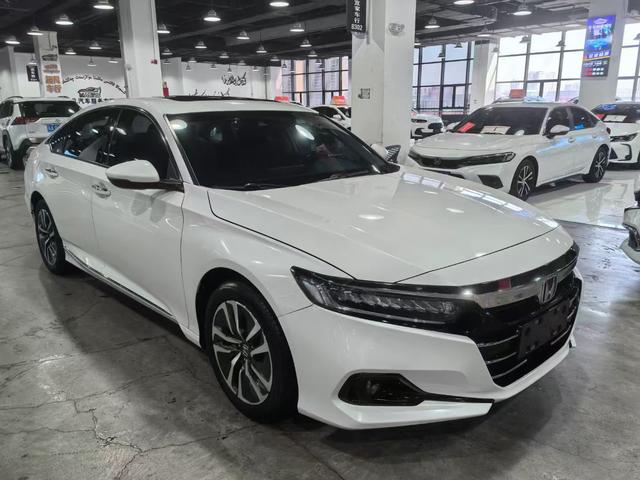 Honda Accord 2022, фото 2