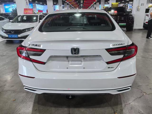 Honda Accord 2022, фото 5
