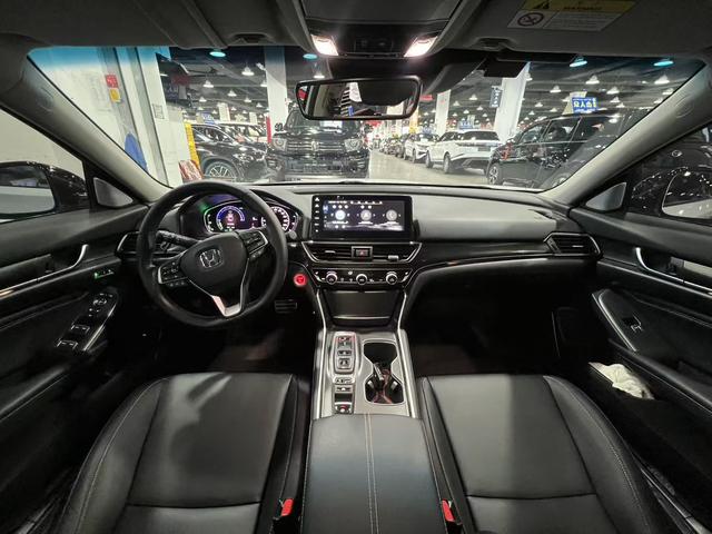 Honda Accord 2022, фото 7