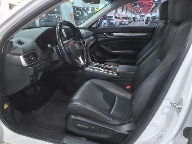 Honda Accord 2022, фото 8
