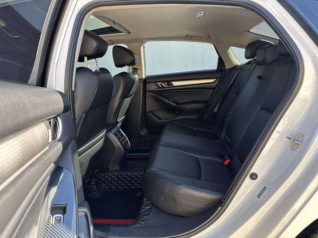 Honda Accord 2022, фото 5