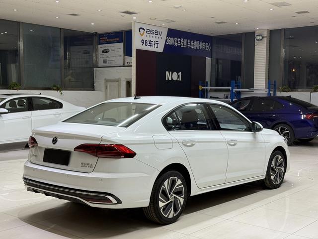 Volkswagen Bora 2023, фото 4