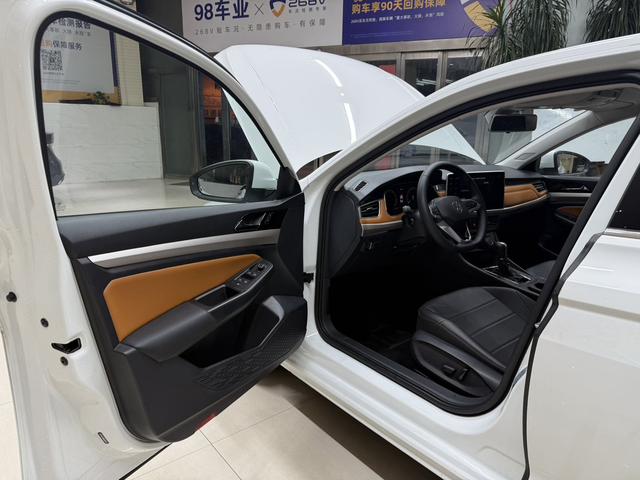 Volkswagen Bora 2023, фото 8