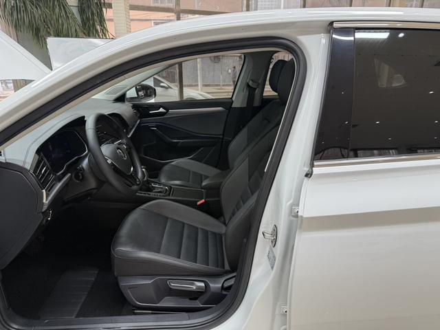 Volkswagen Jetta 2022, фото 16