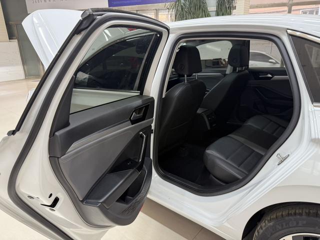Volkswagen Jetta 2022, фото 17