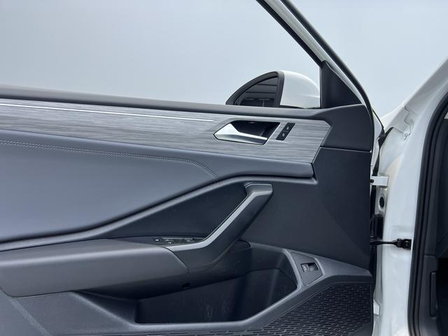 Volkswagen Jetta 2023, фото 5