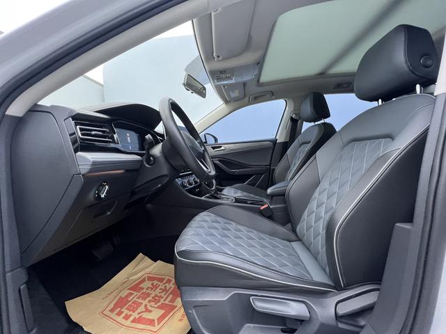 Volkswagen Jetta 2023, фото 9
