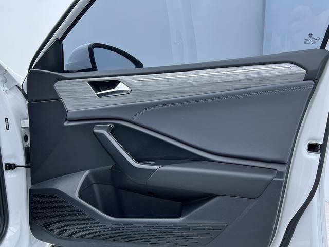 Volkswagen Jetta 2023, фото 13