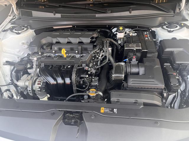 Hyundai Elantra 2023, фото 14