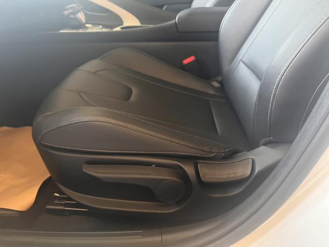 Hyundai Elantra 2023, фото 16