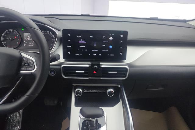 Geely Binyue 2024, фото 15