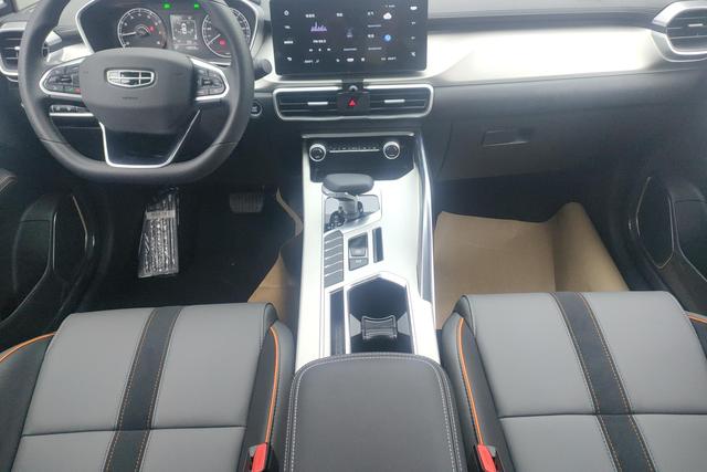 Geely Binyue 2024, фото 16