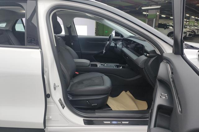 Ford Mondeo 2023, фото 6