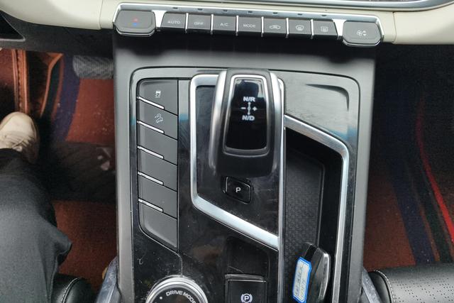 Geely Boyue 2022, фото 16